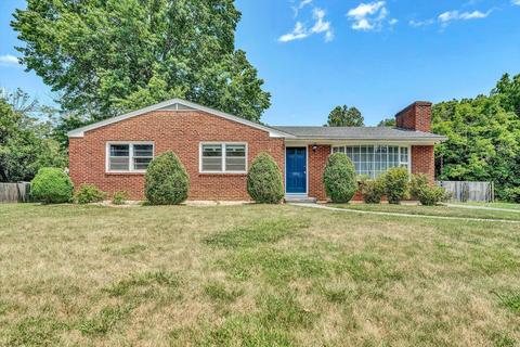 2512 Kent Rd SE, Roanoke, VA 24014