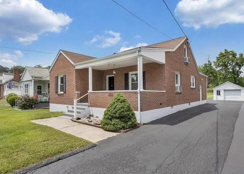 1321 Forest Lawn Dr, Salem, VA 24153