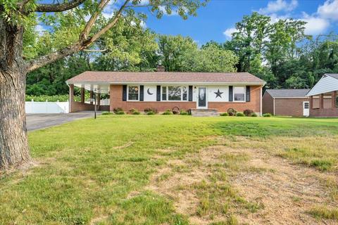3815 Colony Ln, Roanoke, VA 24018