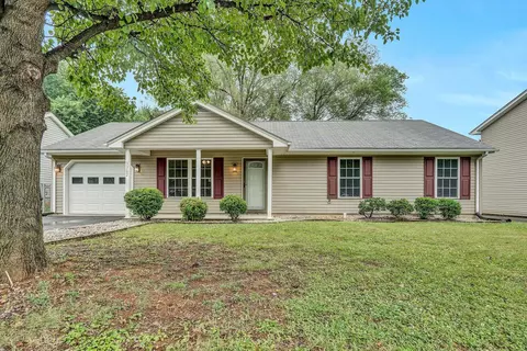 3362 Village Ct NE, Roanoke, VA 24012