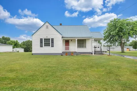 2423 Bluff Rd, Roanoke, VA 24014