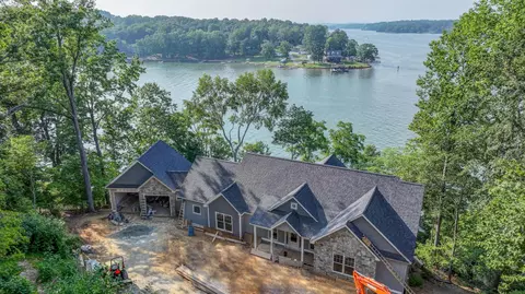 141 Lookout Pointe Dr, Moneta, VA 24121