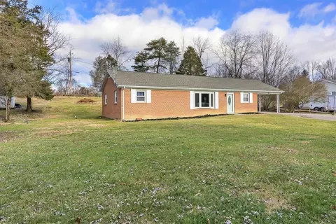 1460 Thomas Ln, Blacksburg, VA 24060