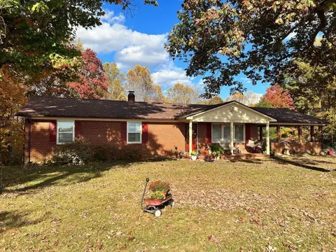 2586 Wingfield Orchard Rd, Martinsville, VA 24112