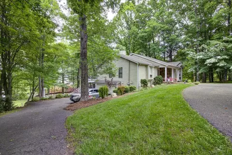 370 Cross Harbour Dr, Penhook, VA 24137 photo 42