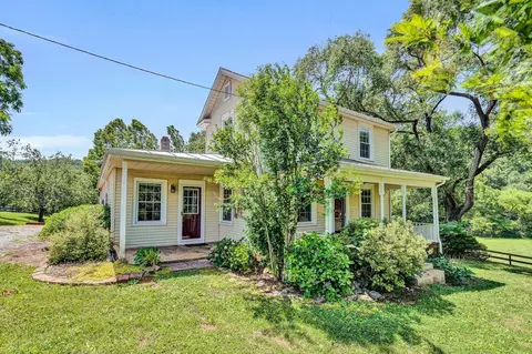 1149 Thoroughbred Xing, Bedford, VA 24523