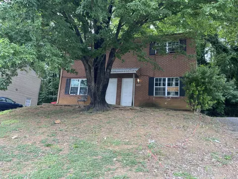1718 Eastern Ave NE, Roanoke, VA 24012