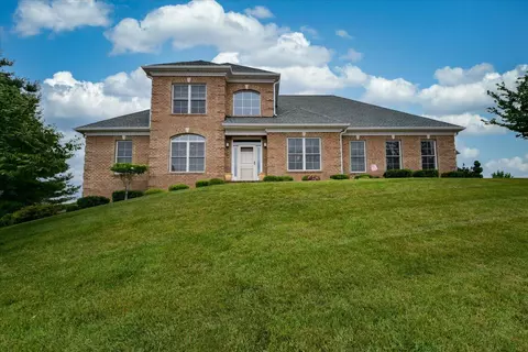 3201 Southwood Manor Ct, Roanoke, VA 24014