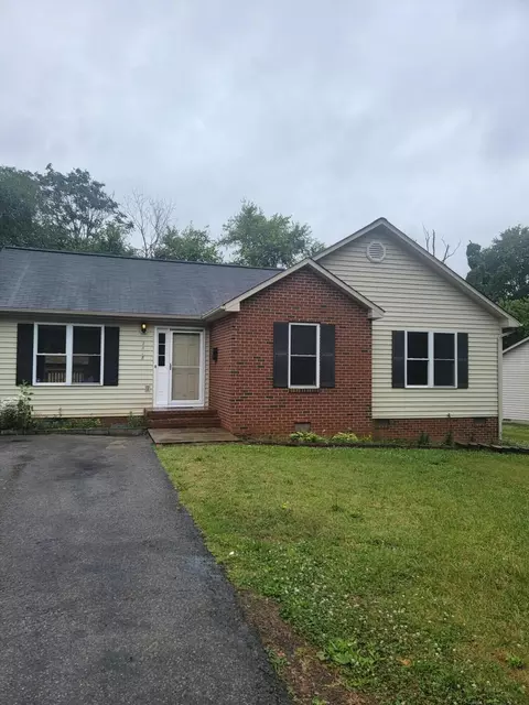2808 Aspen Grove Ct NW, Roanoke, VA 24017