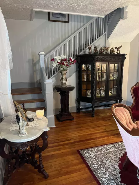 106 Pine St, Clifton Forge, VA 24422 photo 7