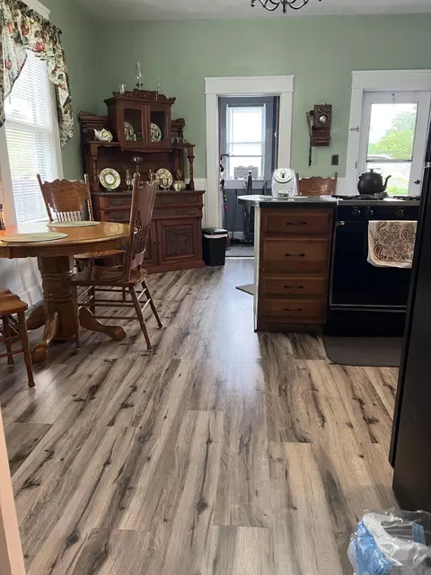 106 Pine St, Clifton Forge, VA 24422 photo 4