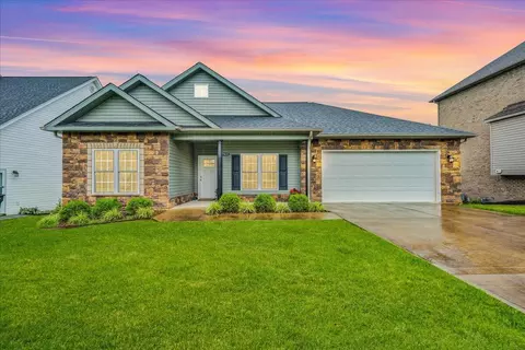 7931 Carriage Park Dr, Roanoke, VA 24019