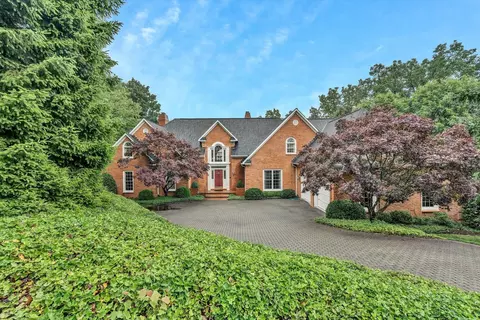 5423 Peregrine Crest Cir, Roanoke, VA 24018