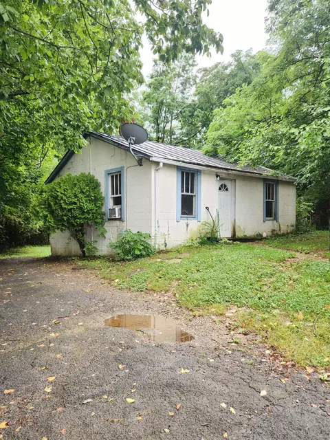 1910 Darnell Rd, Salem, VA 24153
