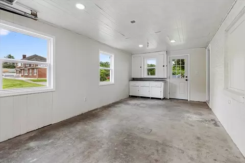 811 E Main St, Floyd, VA 24091 photo 28