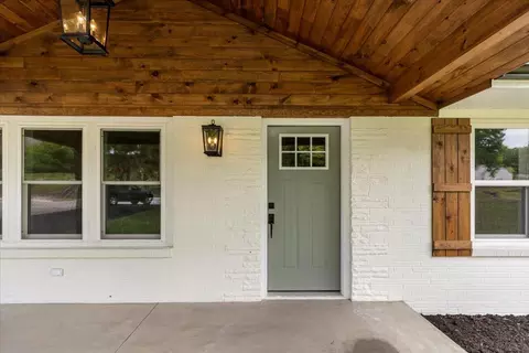811 E Main St, Floyd, VA 24091 photo 4