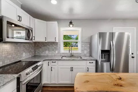 811 E Main St, Floyd, VA 24091 photo 12