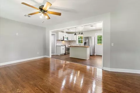 811 E Main St, Floyd, VA 24091 photo 8