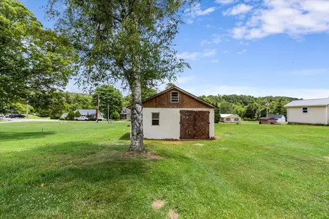 811 E Main St, Floyd, VA 24091 photo 42