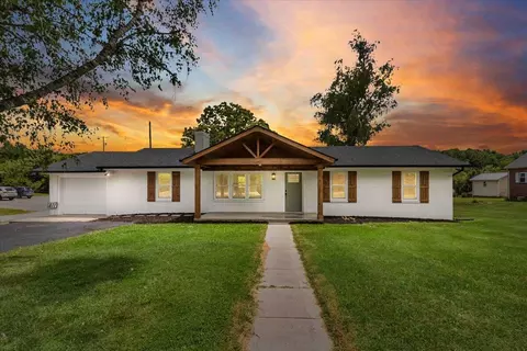 811 E Main St, Floyd, VA 24091