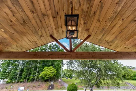 811 E Main St, Floyd, VA 24091 photo 5