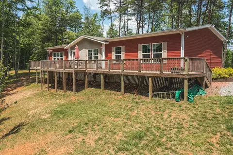 2656 Lone Ivy Rd, Stuart, VA 24171 photo 2