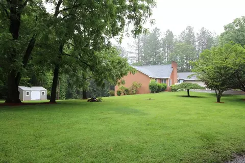 1068 Gander Ln, Bedford, VA 24523