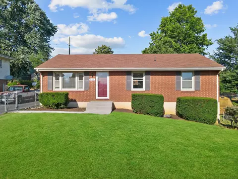 914 Ingleside Ln, Salem, VA 24153