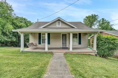 1435 Craig Robertson Rd SE, Roanoke, VA 24014
