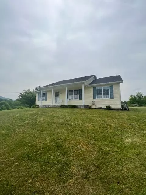 2295 Davis Run, Buchanan, VA 24066