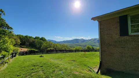 233 Shawnee Hill Trl, Raphine, VA 24472 photo 18