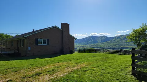233 Shawnee Hill Trl, Raphine, VA 24472 photo 1