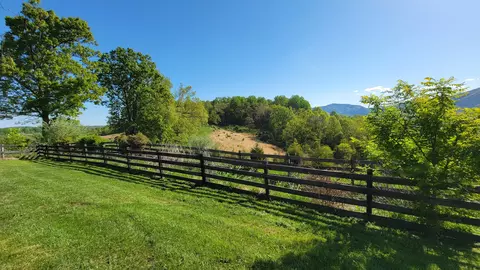 233 Shawnee Hill Trl, Raphine, VA 24472 photo 7