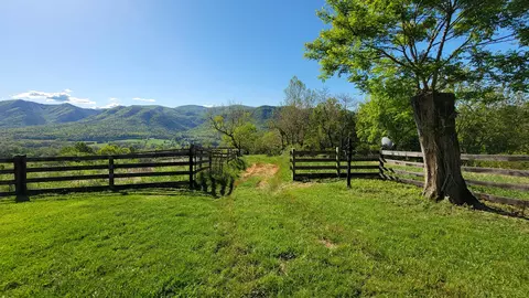 233 Shawnee Hill Trl, Raphine, VA 24472 photo 5