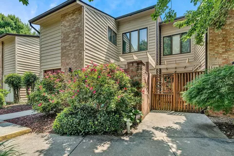 112 Windward Dr SW #112, Roanoke, VA 24018