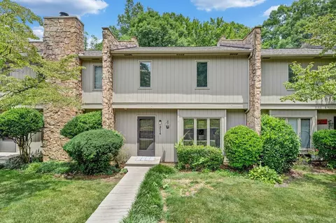 3514 Stonehenge Sq, Roanoke, VA 24018