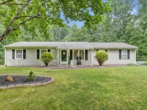 7303 Daniels Creek Rd, Collinsville, VA 24078