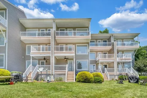 216 Blarney Stone Ct #E-3, Huddleston, VA 24104