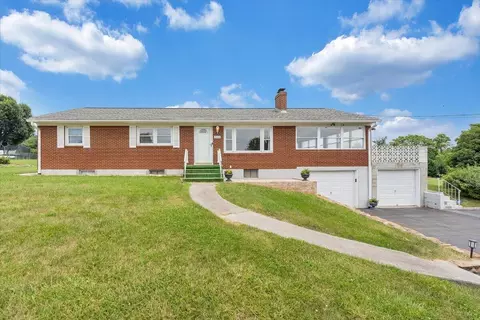 2524 Feather Rd, Vinton, VA 24179