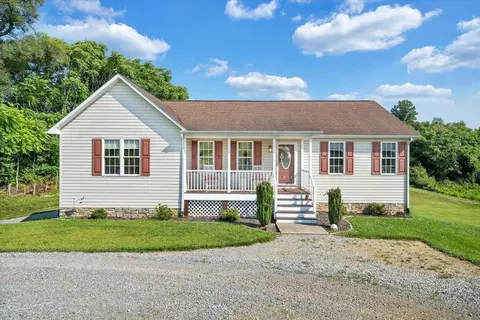 10591 Lee Hwy, Fincastle, VA 24090