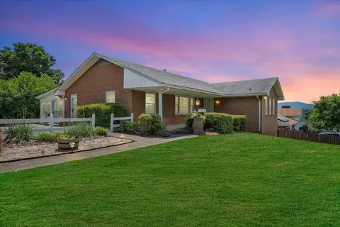 1086 Blandford Ave, Vinton, VA 24179