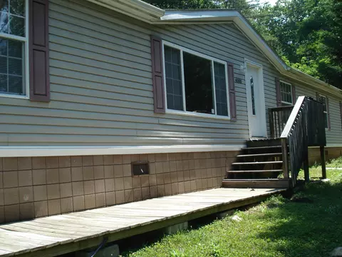 4000 Catawba Valley Dr, Salem, VA 24153