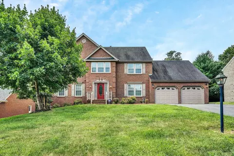 8302 Northwalk Dr, Roanoke, VA 24019