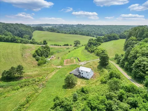1190 Chase Dr, Moneta, VA 24121