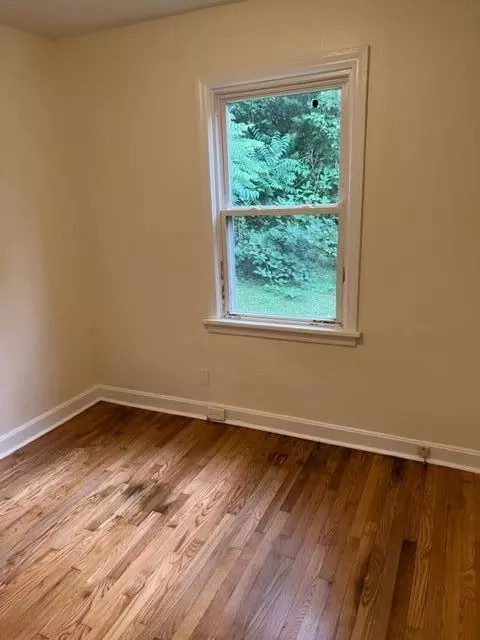 153 Pine St, Vinton, VA 24179 photo 3