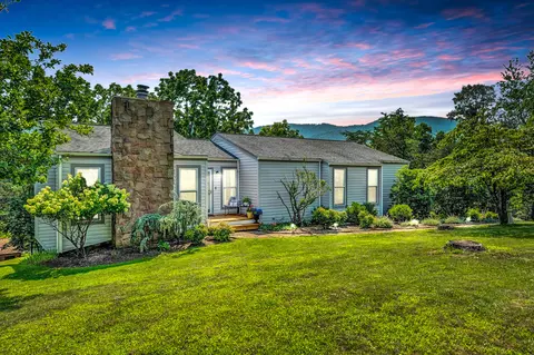 7443 Boxwood Cir, Roanoke, VA 24018