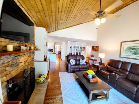 71 Windtree Point Dr, Moneta, VA 24121 photo 20