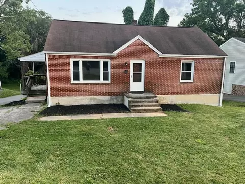 911 E Washington Ave, Vinton, VA 24179 photo 1