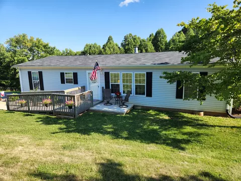 110 Mountain Meadow Dr, Vinton, VA 24179