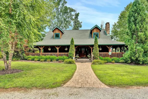 921 Three Oaks Rd, Wirtz, VA 24184